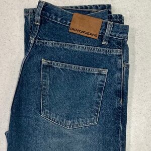 EXCELLENT DKNY Jeans 31 inseam 👖 denim blue jeans